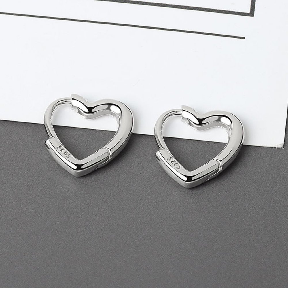 *NEW Gold/925 Sterling Silver Heart Hoop Earrings - Picture 5 of 9